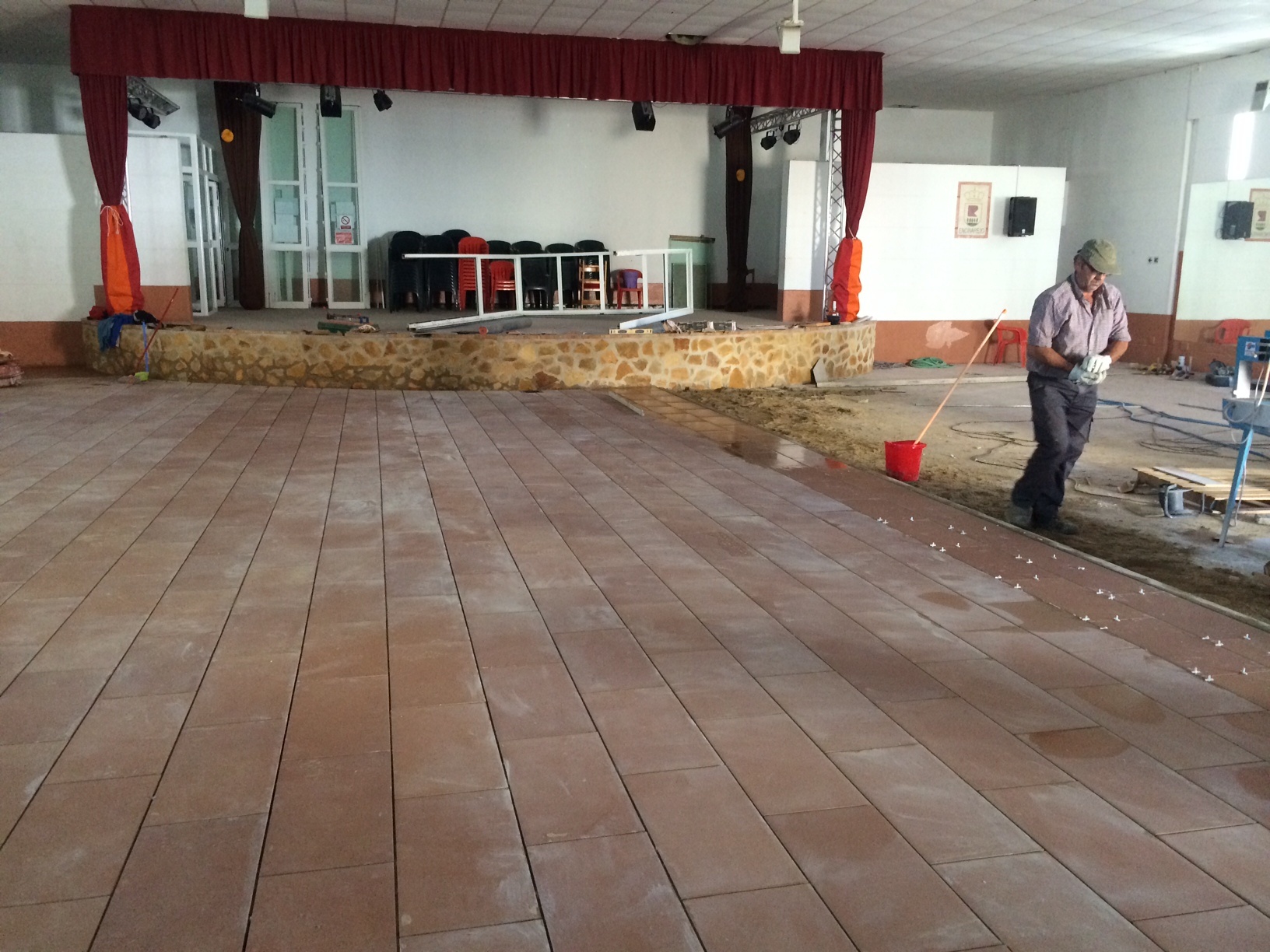 Solado caseta municipal